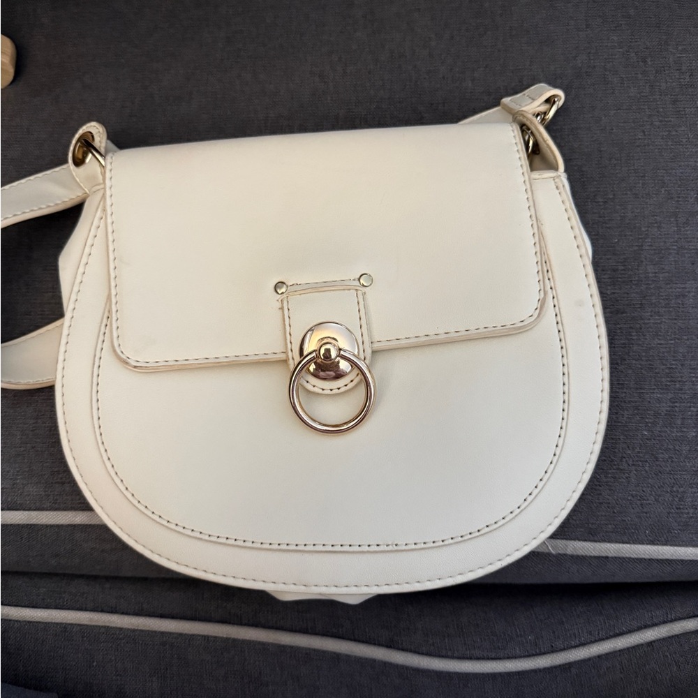Badgley Mischka Saddle Bag OS Off-White Chic Leather Gold Ring Crossbody
